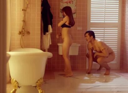 Rình em vợ tắm bị phát hiện và cái kết